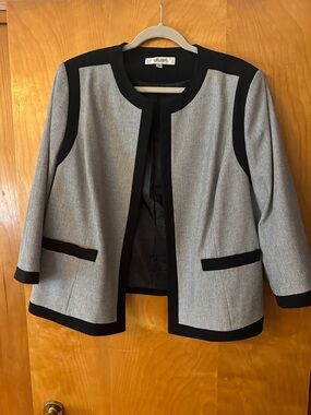 Jones Studio Cream and Black Collarless Contrast Jacket